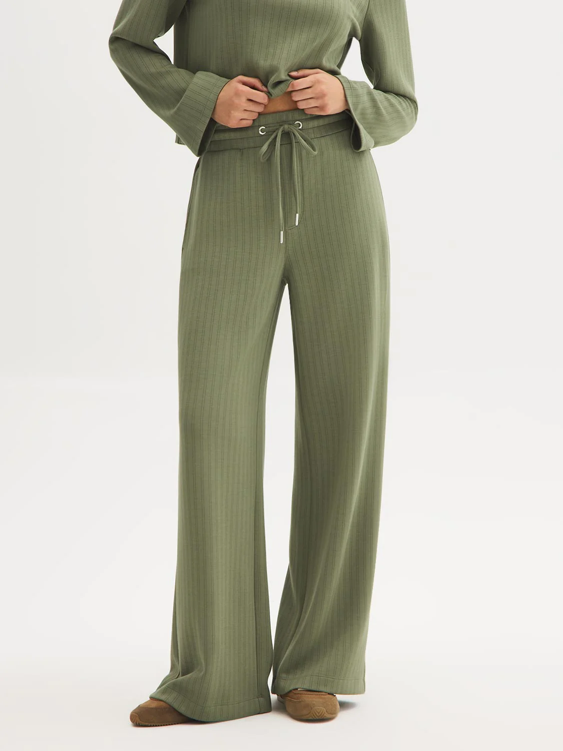 Wide-Leg Cloud Fleece Pants - Image 2