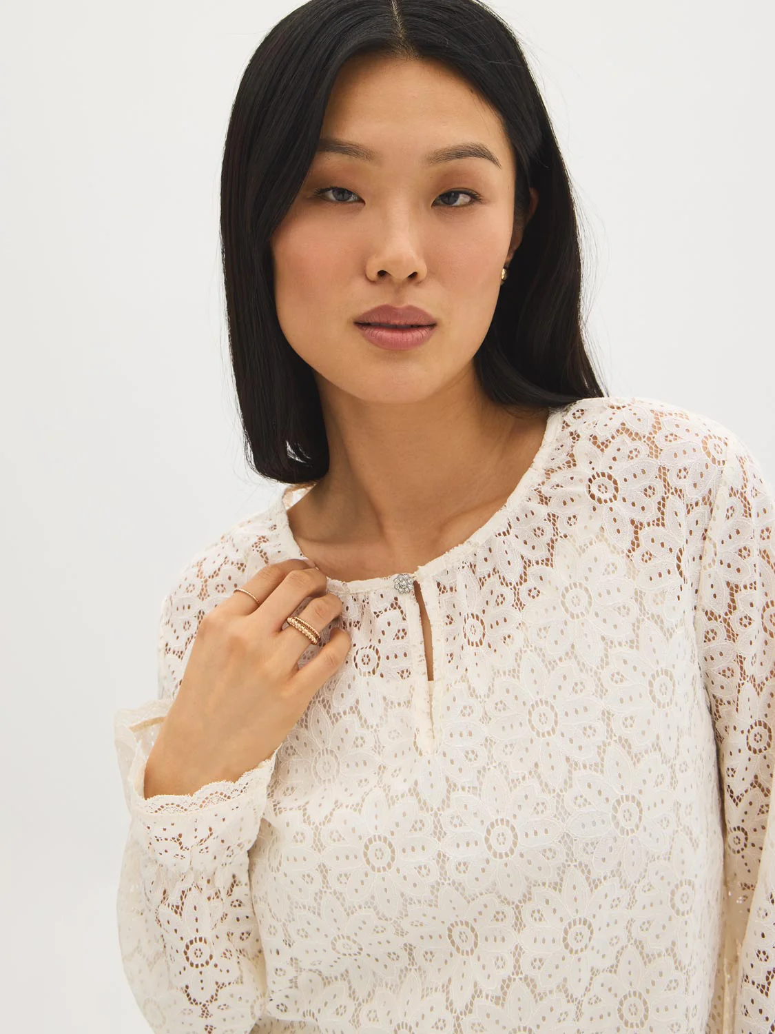 Scallop Lace Top With Keyhole - Image 3