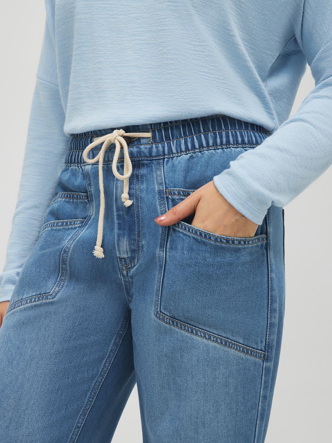 Elastic Waist Wide-Leg Jeans - Image 3