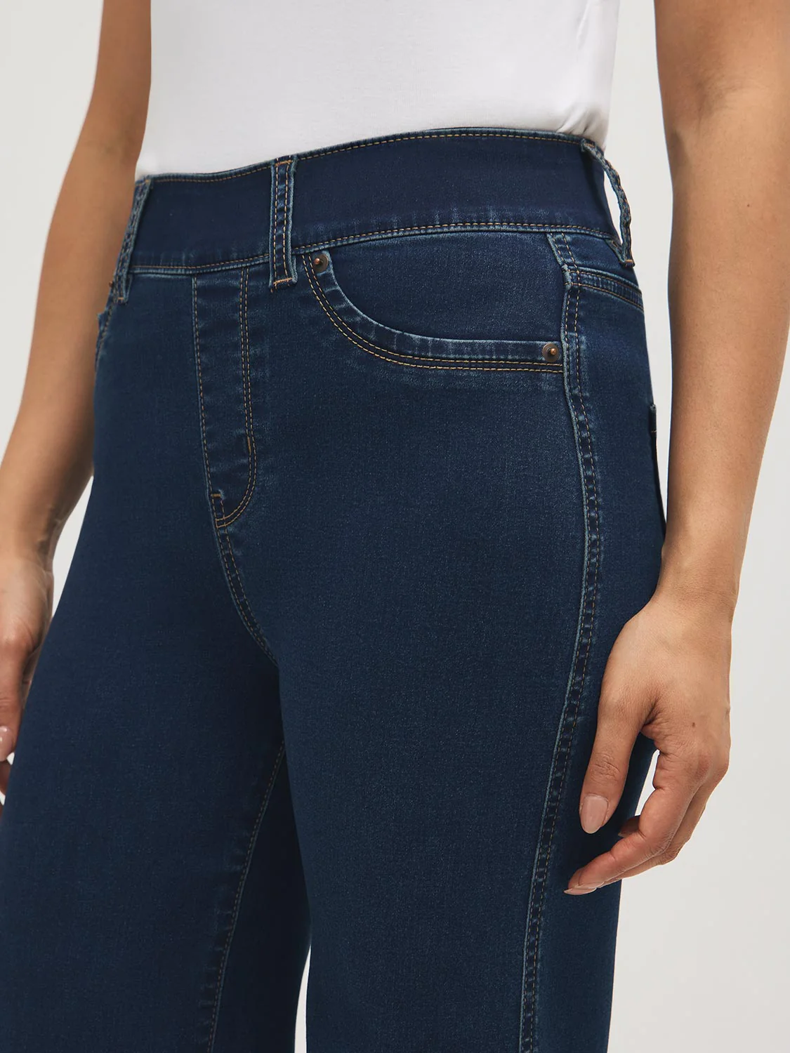 Cotton-Blend Wide-Leg Jeans - Image 8