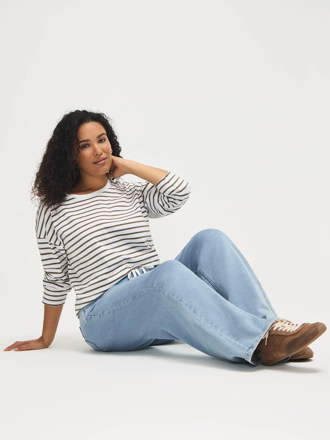 Drawstring Wide-Leg Jeans - Image 3