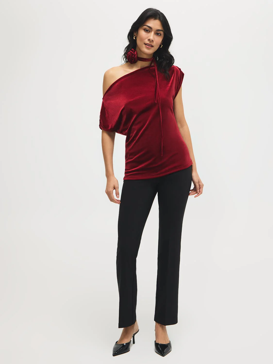 Asymmetrical Velvet Top With Rose Necklace - Image 3