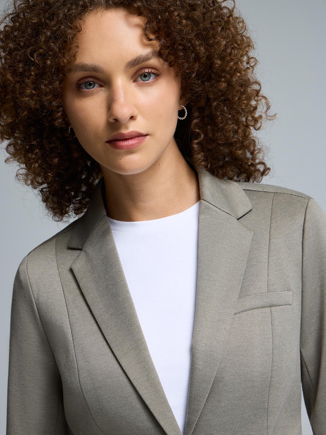 2-Button Blazer - Image 3