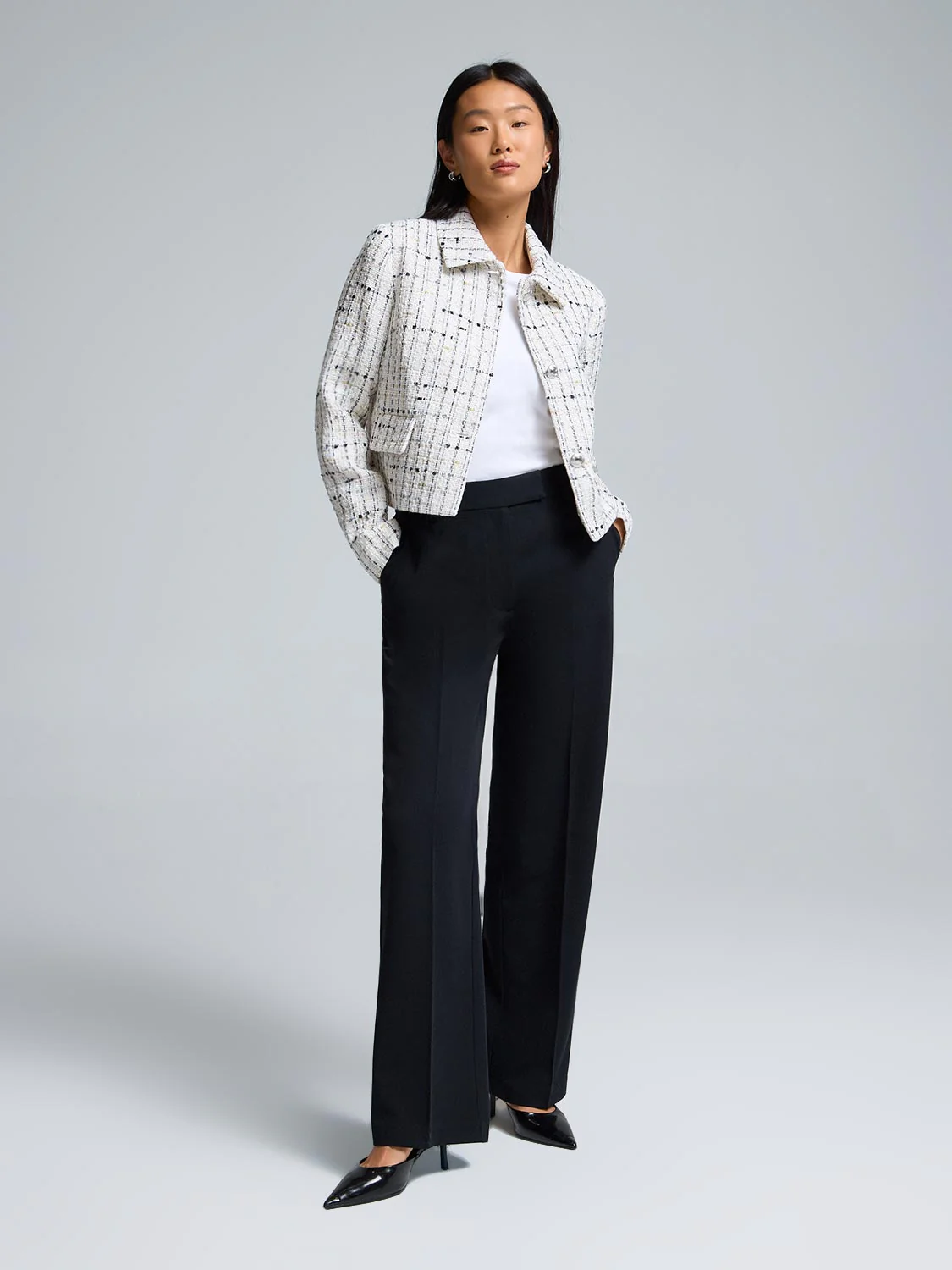 Collared Cropped Boucle Blazer - Image 3