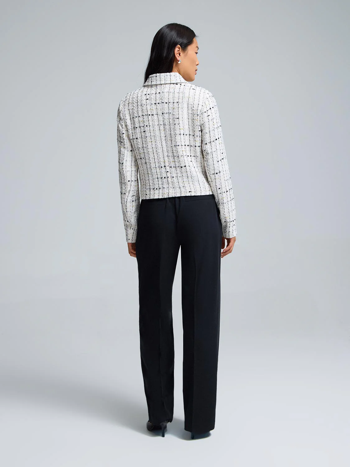 Collared Cropped Boucle Blazer - Image 4