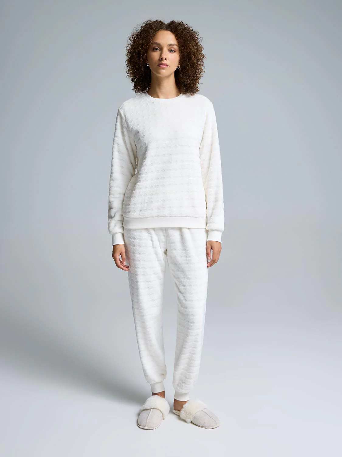 Houndstooth Print Plush Pajama Set - Image 3