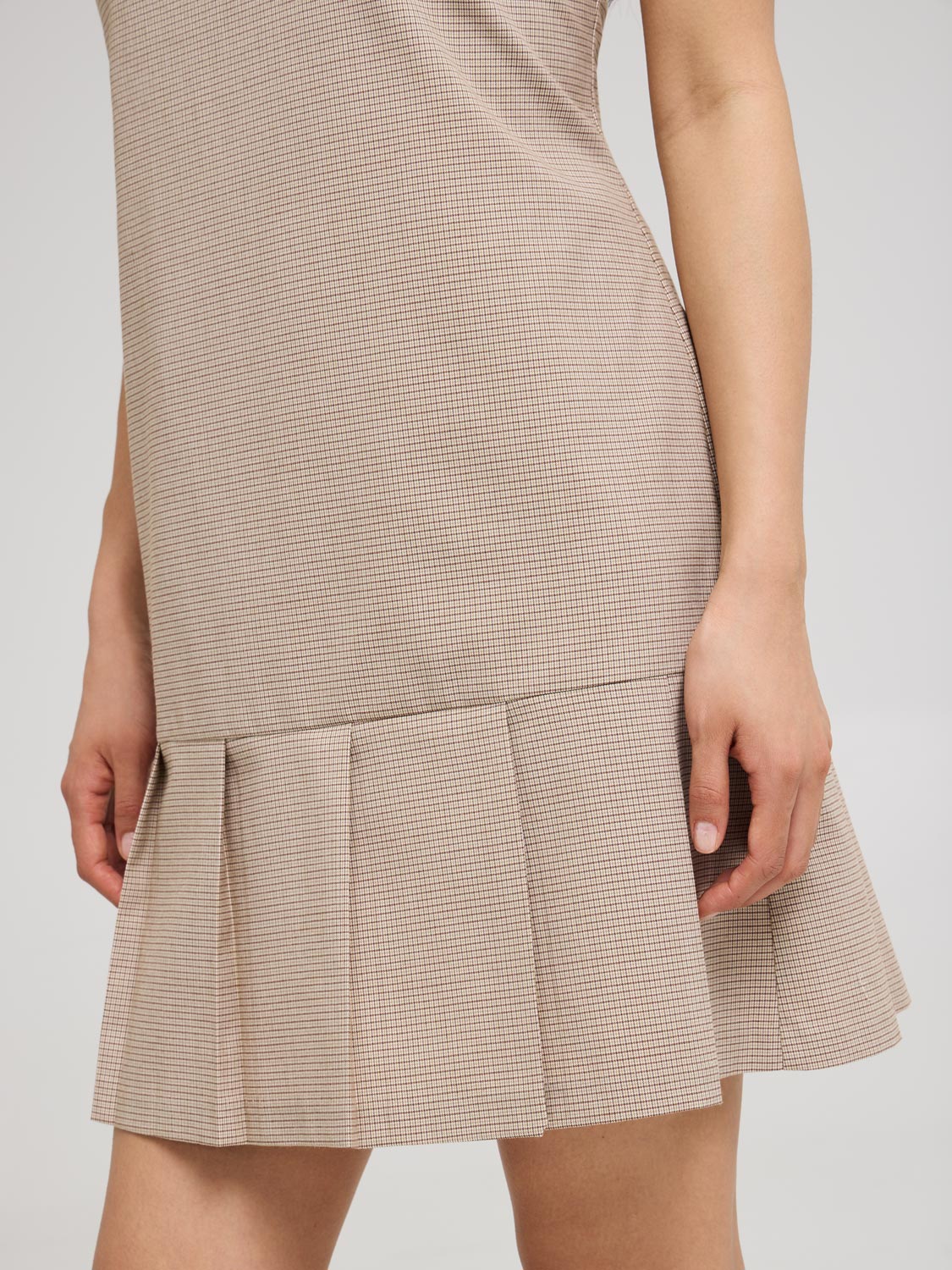 Sleeveless Mini Check Pleated Hem Dress - Image 5