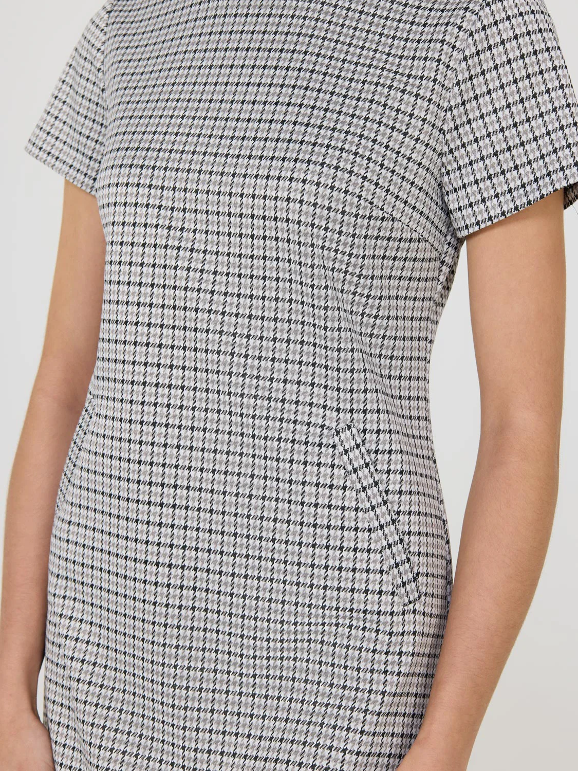 Houndstooth Short Sleeve Mini Dress - Image 4