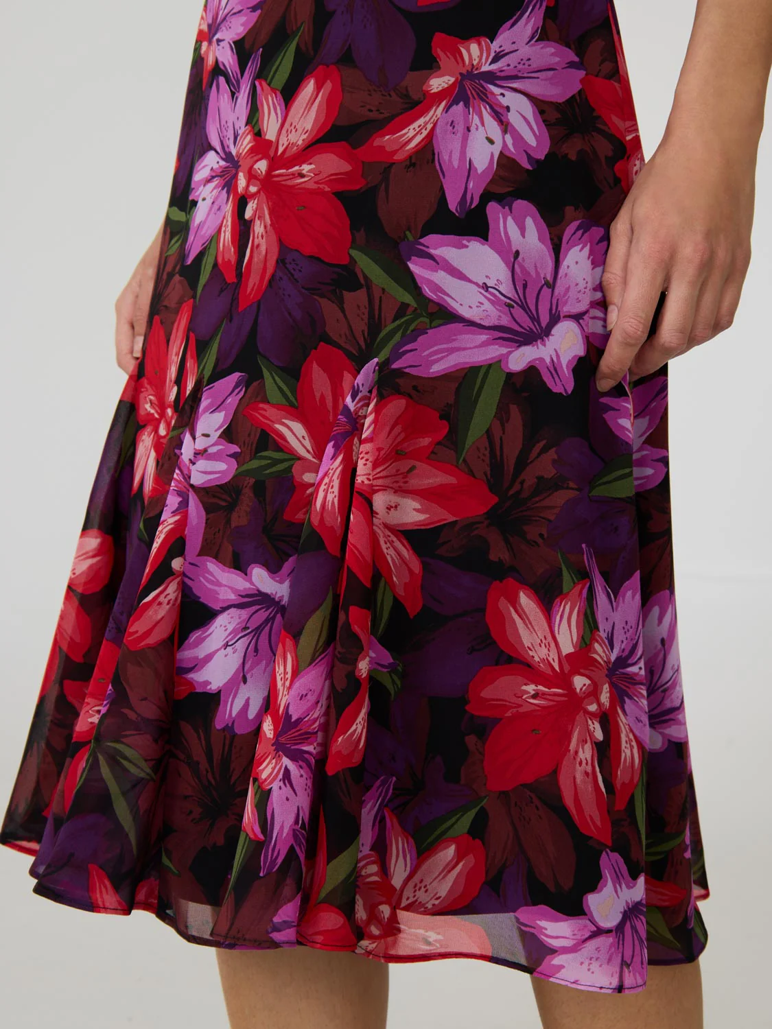 Floral Spaghetti Strap Chiffon Midi Dress - Image 3