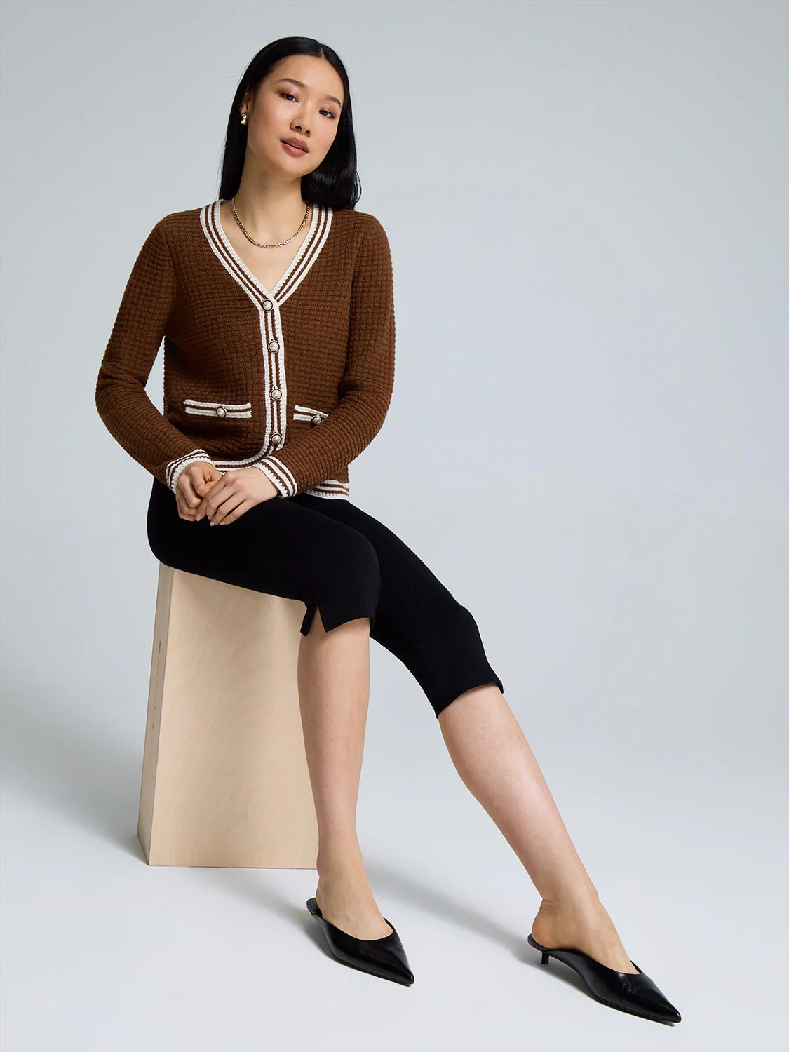 Contrast Trim V-Neck Ribbed Cardigan - Image 4