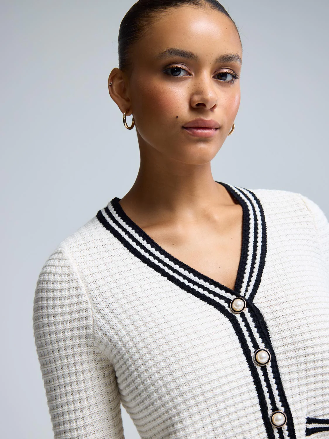Contrast Trim V-Neck Ribbed Cardigan - Image 8