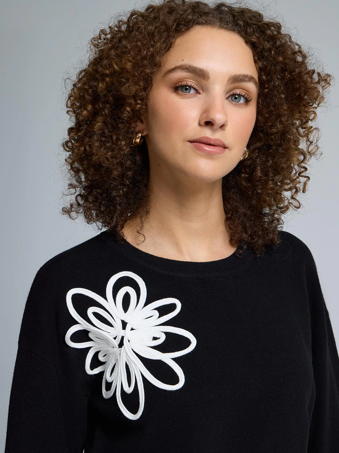 Contrast Floral Soutache Pullover Sweater - Image 3