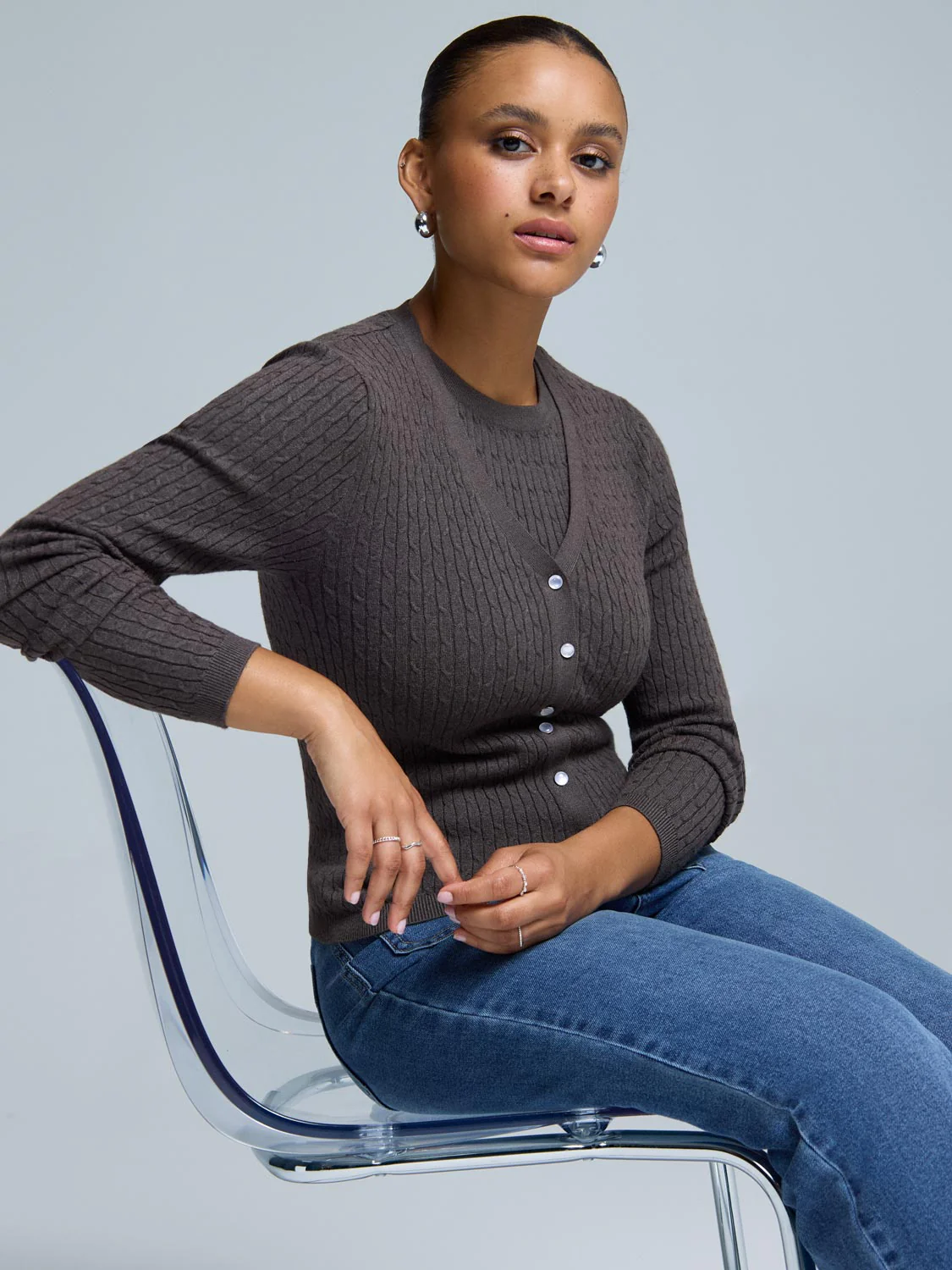 Cable Knit Sleeveless Sweater - Image 13