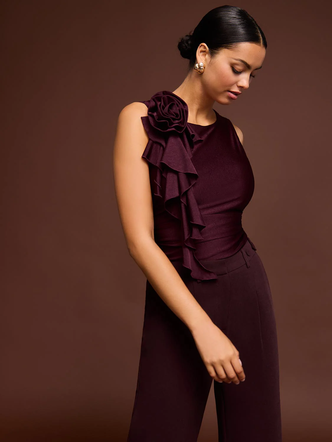 Sleeveless Rosette Ruffle Top - Image 8